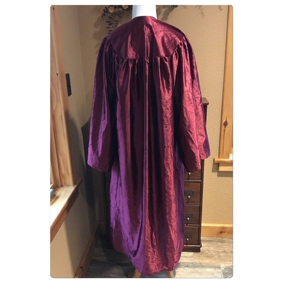 GRADUATION gown (no cap) or Halloween costume OSFM (fits up to 5’10” height) - Picture 4 of 7